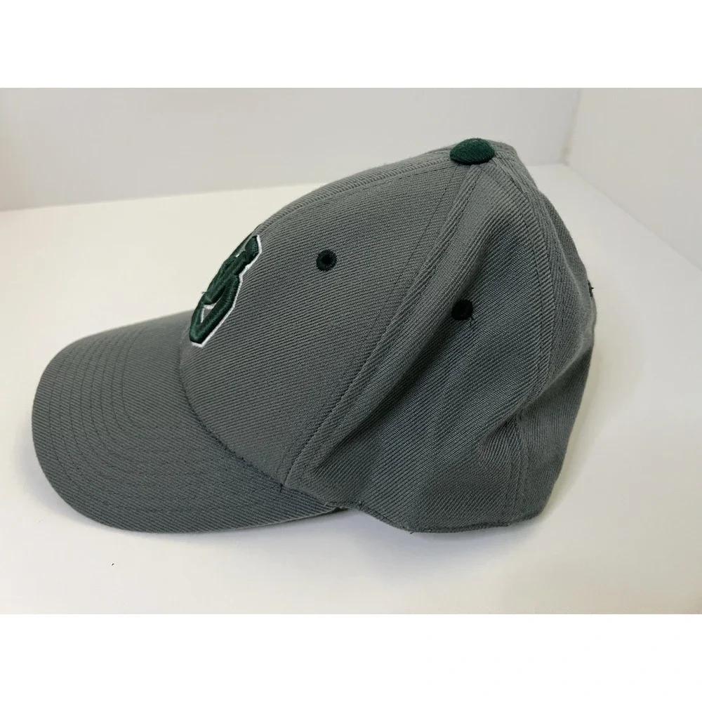 University of Oregon Ducks Cap Hat Colosseum Size 6 7/8 Small Baseball Cap Green